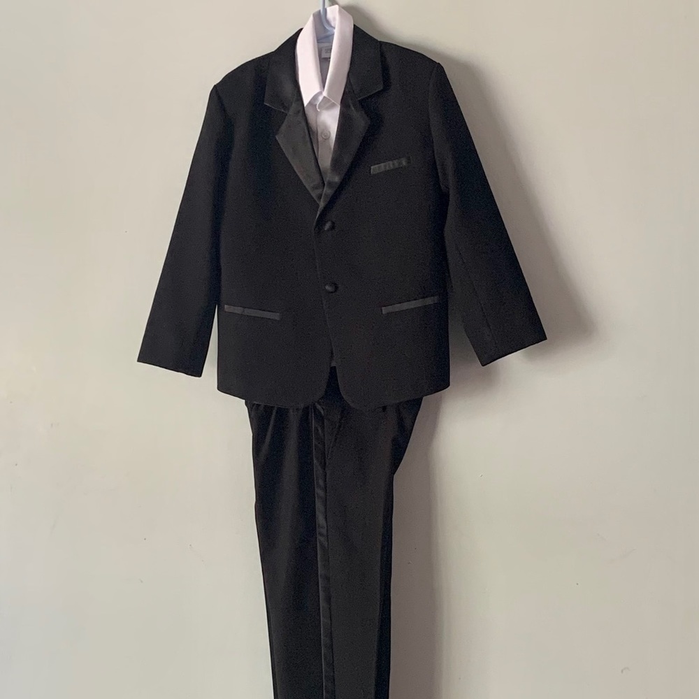 Spring Notion Tuxedo
